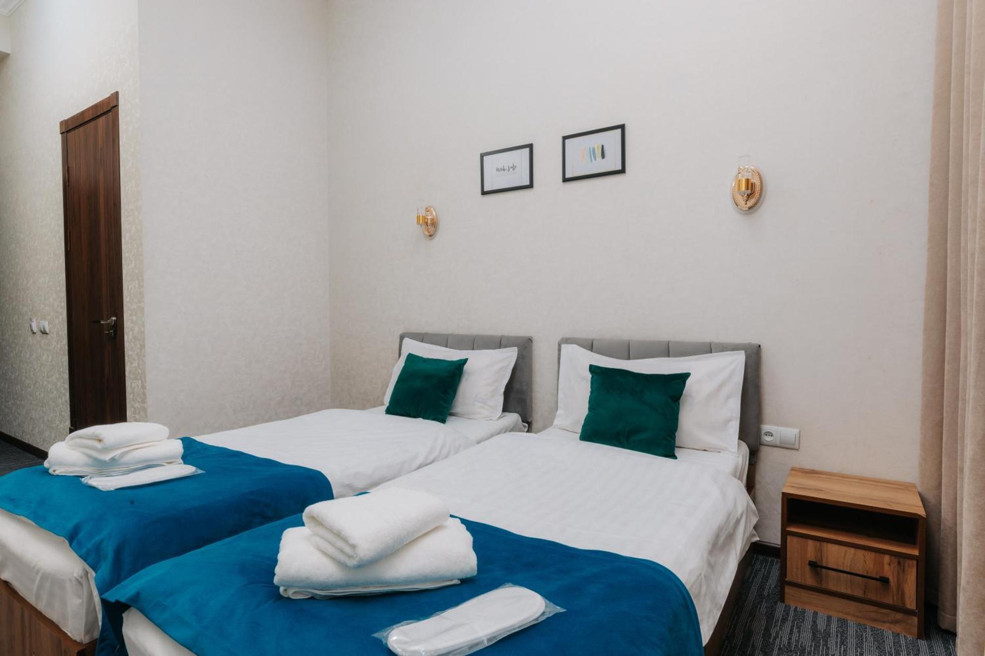 Resident Hotel Tachkent Extérieur photo