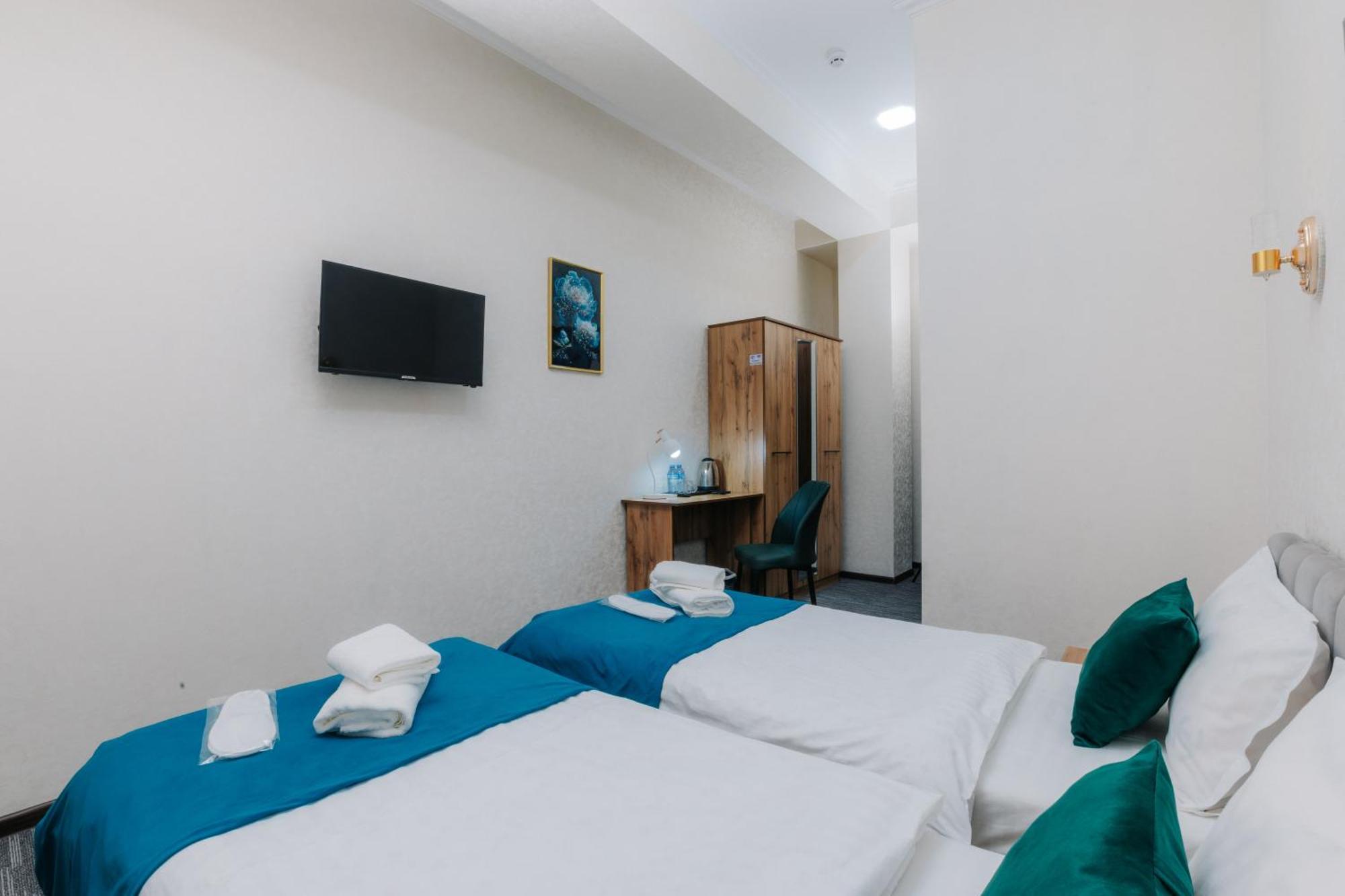 Resident Hotel Tachkent Extérieur photo