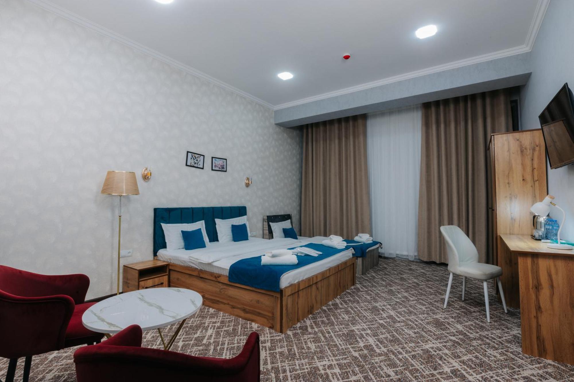 Resident Hotel Tachkent Extérieur photo