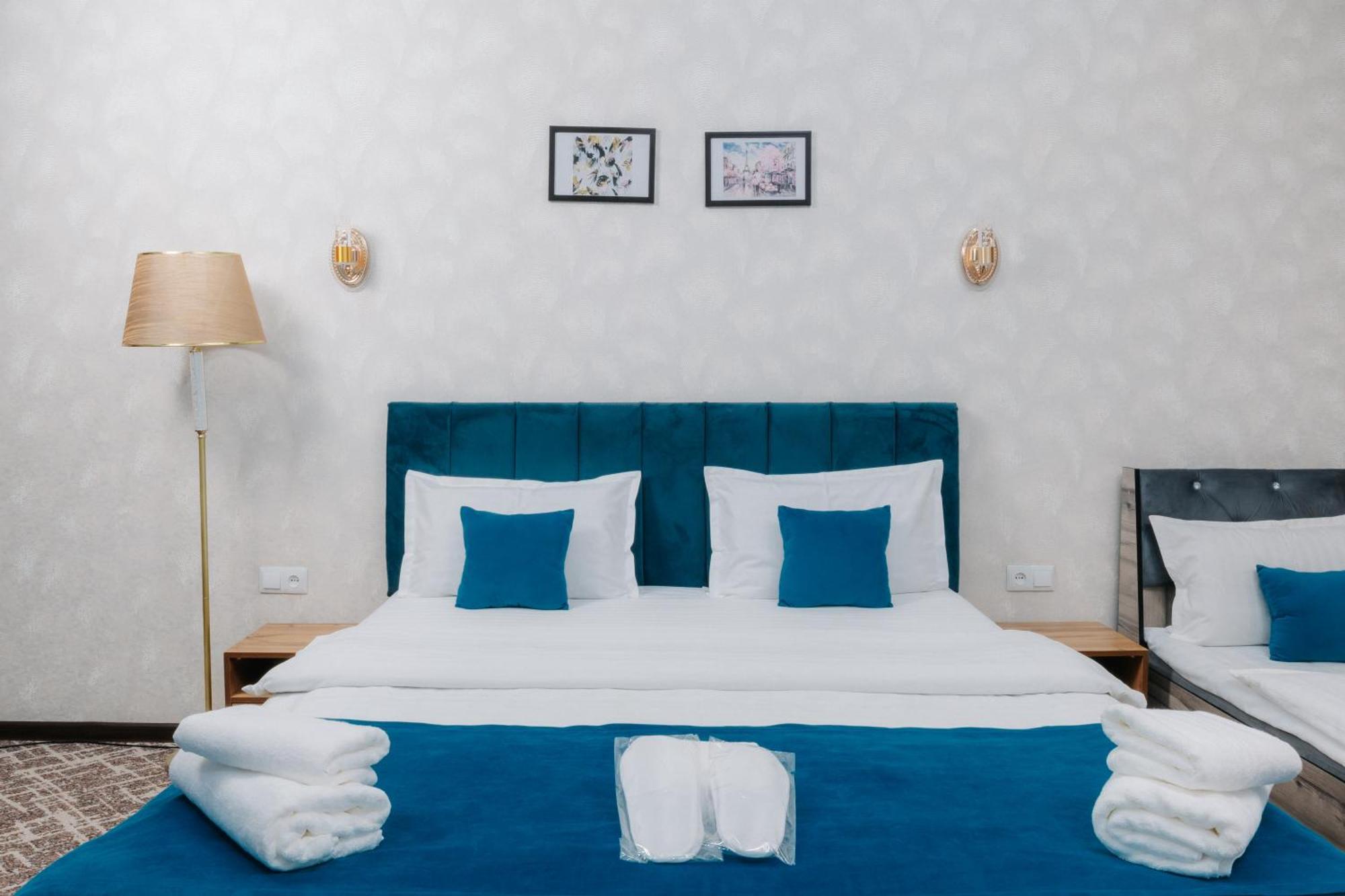 Resident Hotel Tachkent Extérieur photo